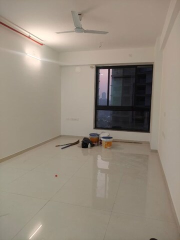 Room in 2 BHK Apartment at Sunteck Avenue 2, Goregaon West – for Rent