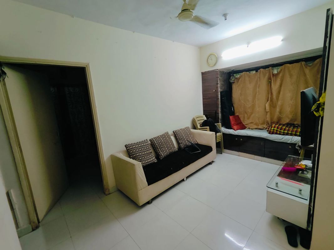 1 BHK + Extra Room Apartment For Rent in Prabhadevi CHS