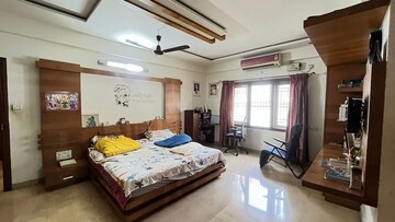 Bedroom in 4 BHK Builder Floor at Hsr Layout – for Rent