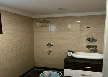 Attached Bathroom in 1.5 BHK Builder Floor at Punjabi Bagh – for Rent
