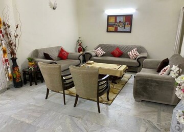 Living Room in 1.5 BHK Builder Floor at Punjabi Bagh – for Rent