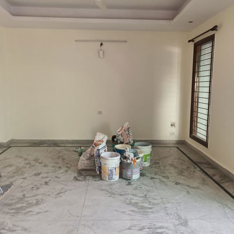  Parking, sector 46 3 Bedroom 2700 Sq.Ft. Builder Floor In Sector 46 Gurgaon 9934938