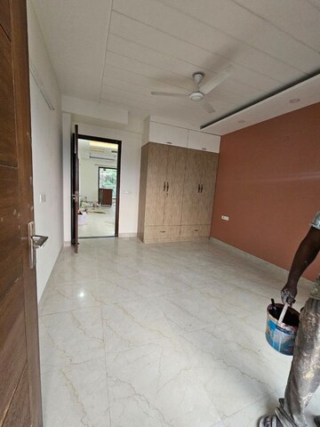 Parking in 3 BHK Builder Floor at Sector 46 – for Rent