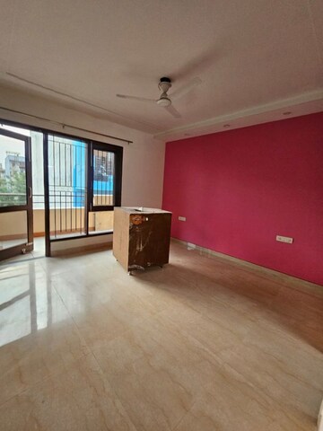 Room in 3 BHK Builder Floor at Sector 46 – for Rent