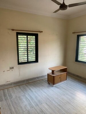 Room in 2 BHK Apartment at Navapura – for Rent