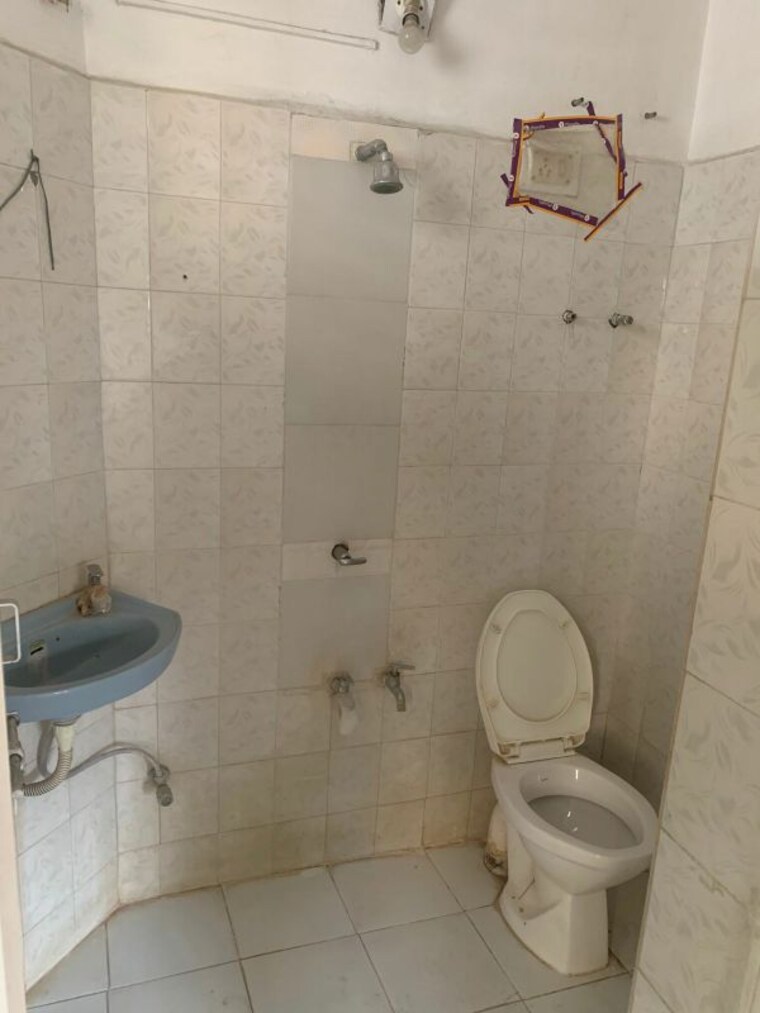 Bathroom, navapura 2 Bedroom 1200 Sq.Ft. Apartment In Navapura Ahmedabad 9934966