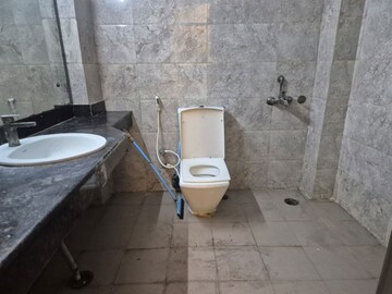 Bathroom in 4 BHK Independent House at Gardenia Glory, Sector 46 – for Rent