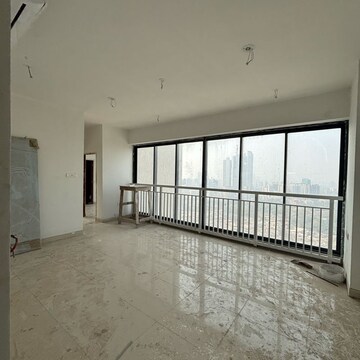 Room in 2 BHK Apartment at Goregaon East – for Rent