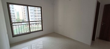Room in 2 BHK Apartment at Pride Manhattan, Charholi Budruk – for Rent