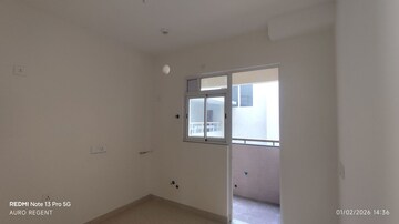 Room in 3 BHK Apartment at Aurobindo Kohinoor, Serilingampally – for Sale