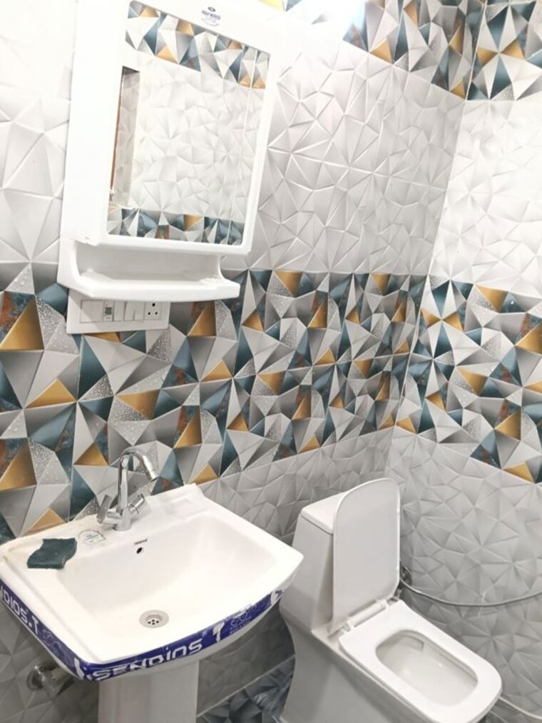 Bathroom, nehru-enclave 2 Bedroom 1200 Sq.Ft. Apartment In Gomti Nagar Lucknow 9935297