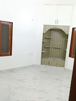 2 BHK + Extra Room Apartment For Rent in Nehru Enclave