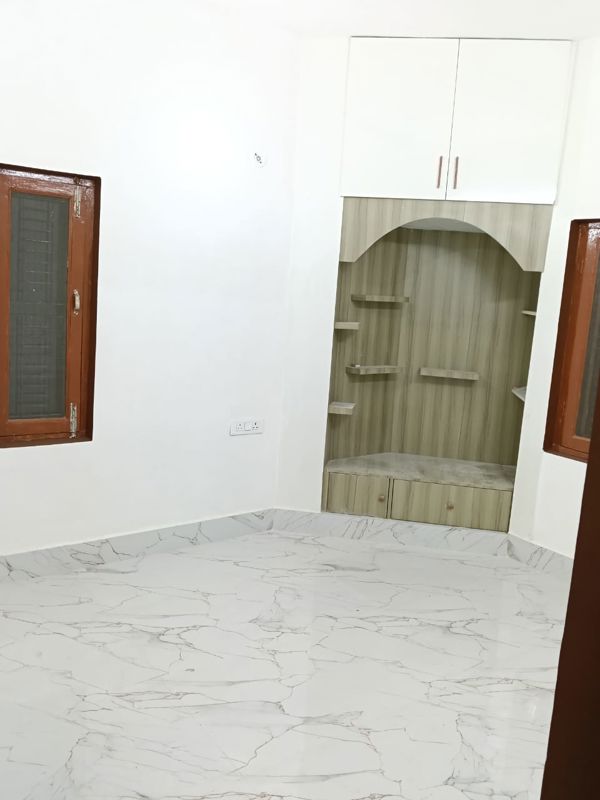 2 BHK + Extra Room Apartment For Rent in Nehru Enclave