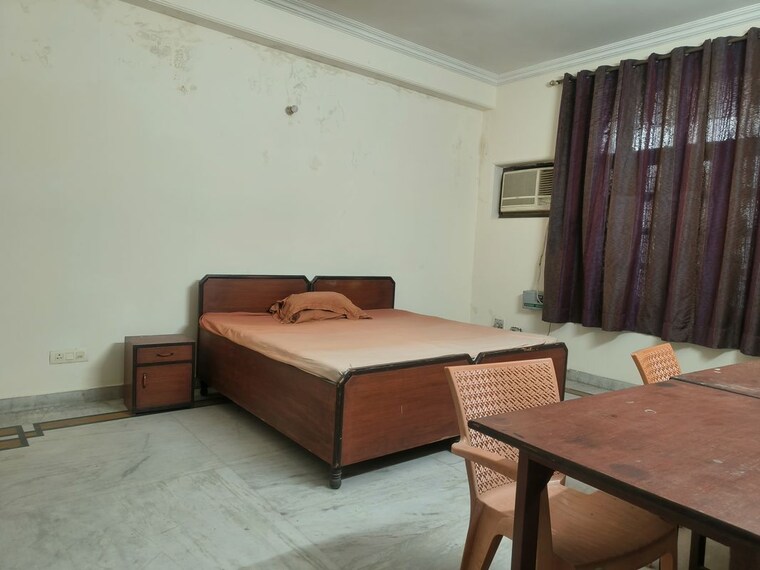 Bedroom, rwa-apartments-sector-51 4 Bedroom 3500 Sq.Ft. Builder Floor In Sector 51 Noida 9935312