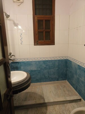 Bathroom in 4 BHK Builder Floor at RWA Apartments Sector 51, Sector 51 – for Rent
