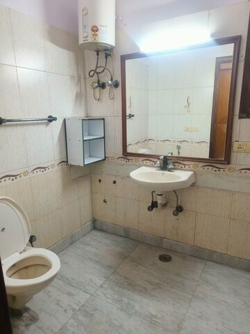 Bathroom in 4 BHK Builder Floor at RWA Apartments Sector 51, Sector 51 – for Rent