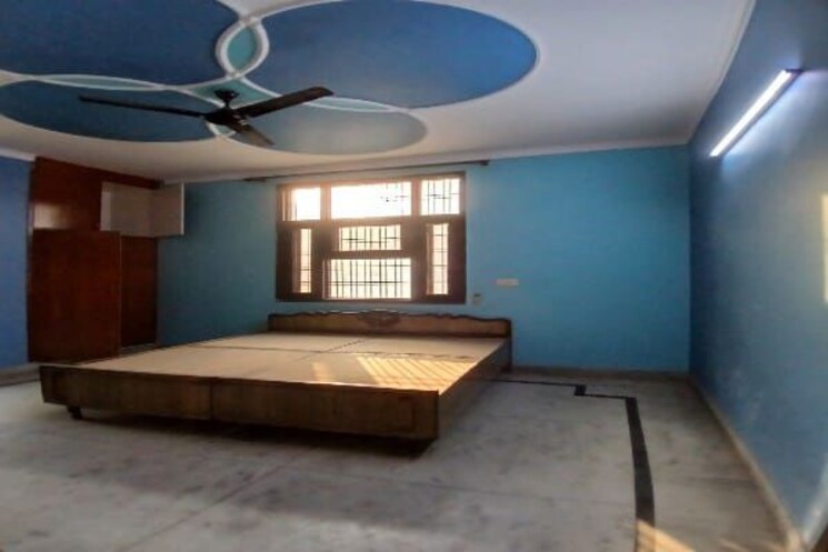 Bedroom, sector 31 3 Bedroom 2000 Sq.Ft. Builder Floor In Sector 31 Faridabad 9935325