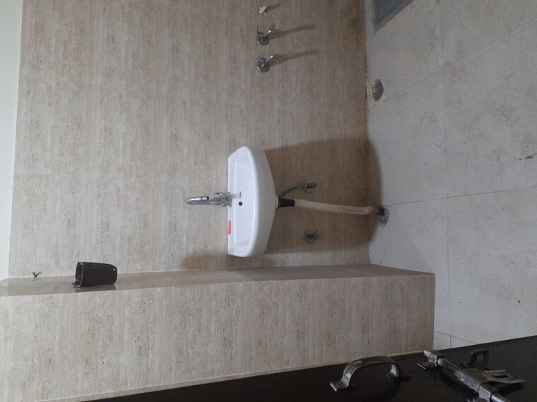 undefined, sector 122 1 RK 600 Sq.Ft. Apartment In Sector 122 Noida 9935324