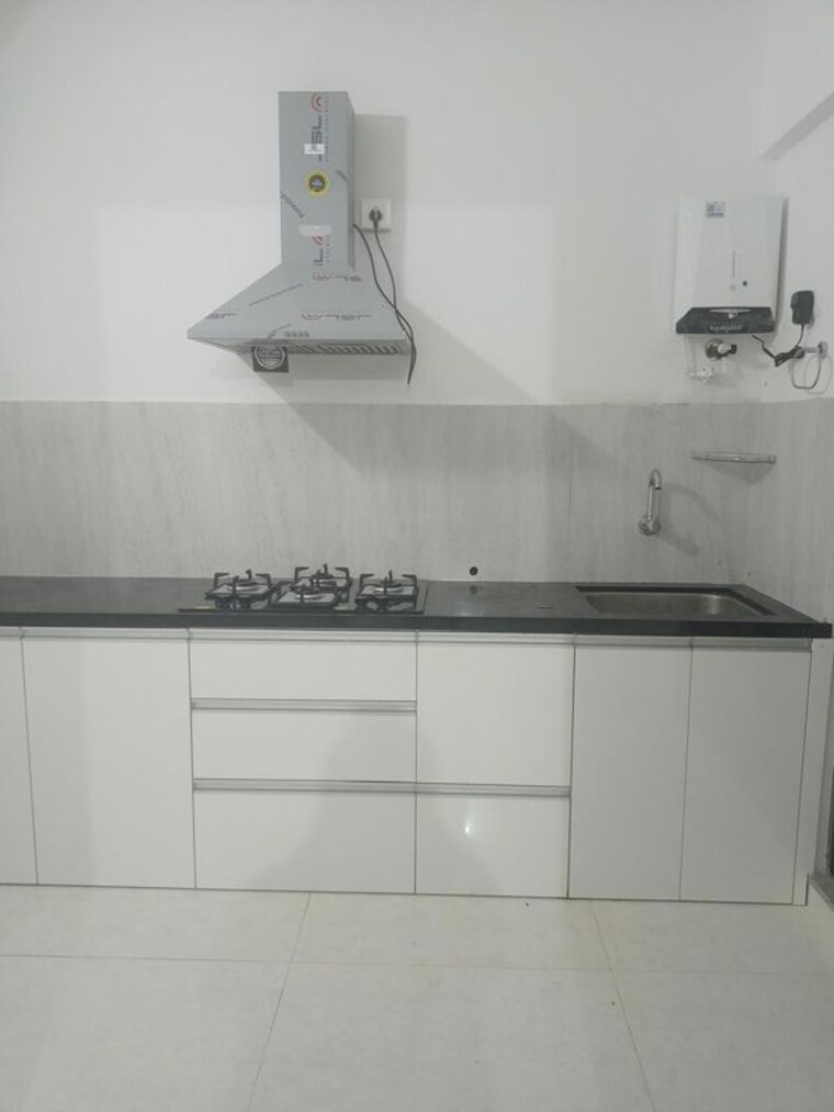 Bathroom, pride-manhattan 2 Bedroom 724 Sq.Ft. Apartment In Charholi Budruk Pune 9935600
