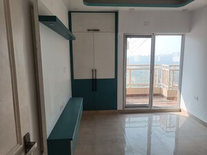 Room in 2 BHK Apartment at Elite Golf Green, Sector 79 – for Rent
