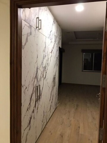 Building Lobby in 3 BHK Builder Floor at Sector 51 – for Rent