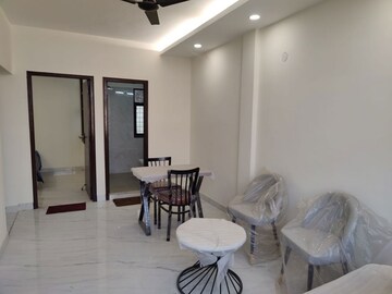 Living Room in 1 BHK Builder Floor at Silver Leaf Society, Sector 55 – for Rent
