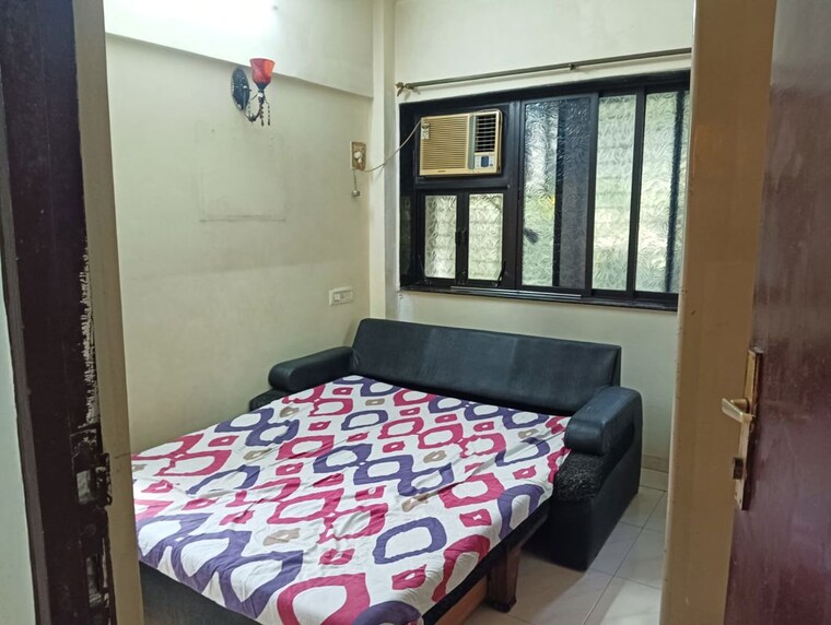 Bedroom, sai-baba-complex-goregaon 1 Bedroom 400 Sq.Ft. Apartment In Goregaon East Mumbai 9936268