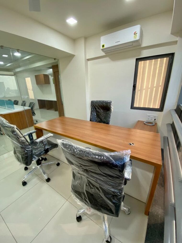Team Area, science city Commercial Office Space 600 Sq.Ft. In Science City Ahmedabad 9936337