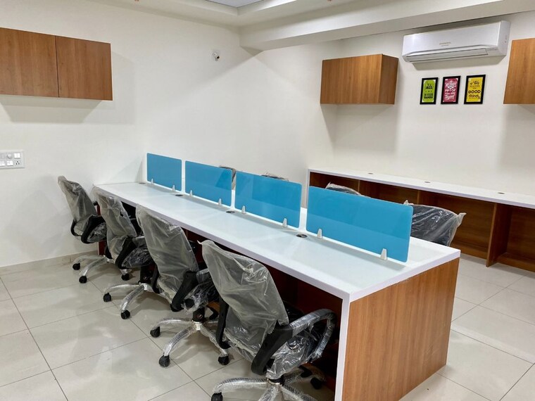 Team Area, science city Commercial Office Space 600 Sq.Ft. In Science City Ahmedabad 9935867