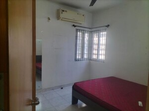 Room in 2.5 BHK Apartment at Mantri Celestia, Gachibowli – for Rent