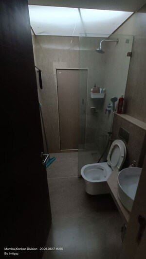 Bathroom in 3 BHK Apartment at Kohinoor Square Phase 2, Dadar West – for Rent