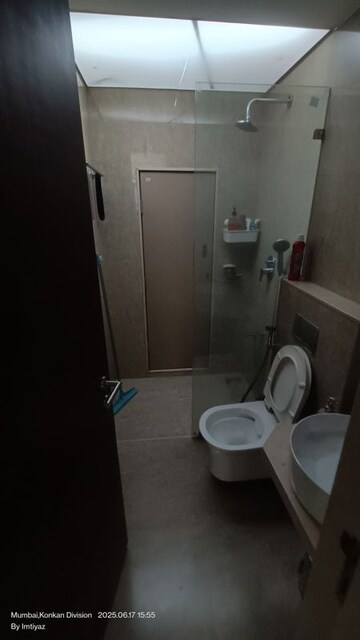 Bathroom in 3 BHK Apartment at Kohinoor Square Phase 2, Dadar West – for Rent