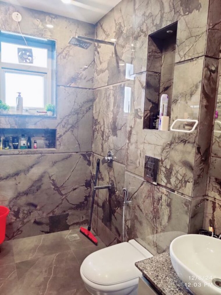 Bathroom, sector 31 1 Bedroom 1800 Sq.Ft. Builder Floor In Sector 31 Gurgaon 9936396