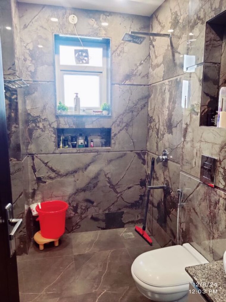 Bathroom, sector 31 1 Bedroom 1800 Sq.Ft. Builder Floor In Sector 31 Gurgaon 9936396