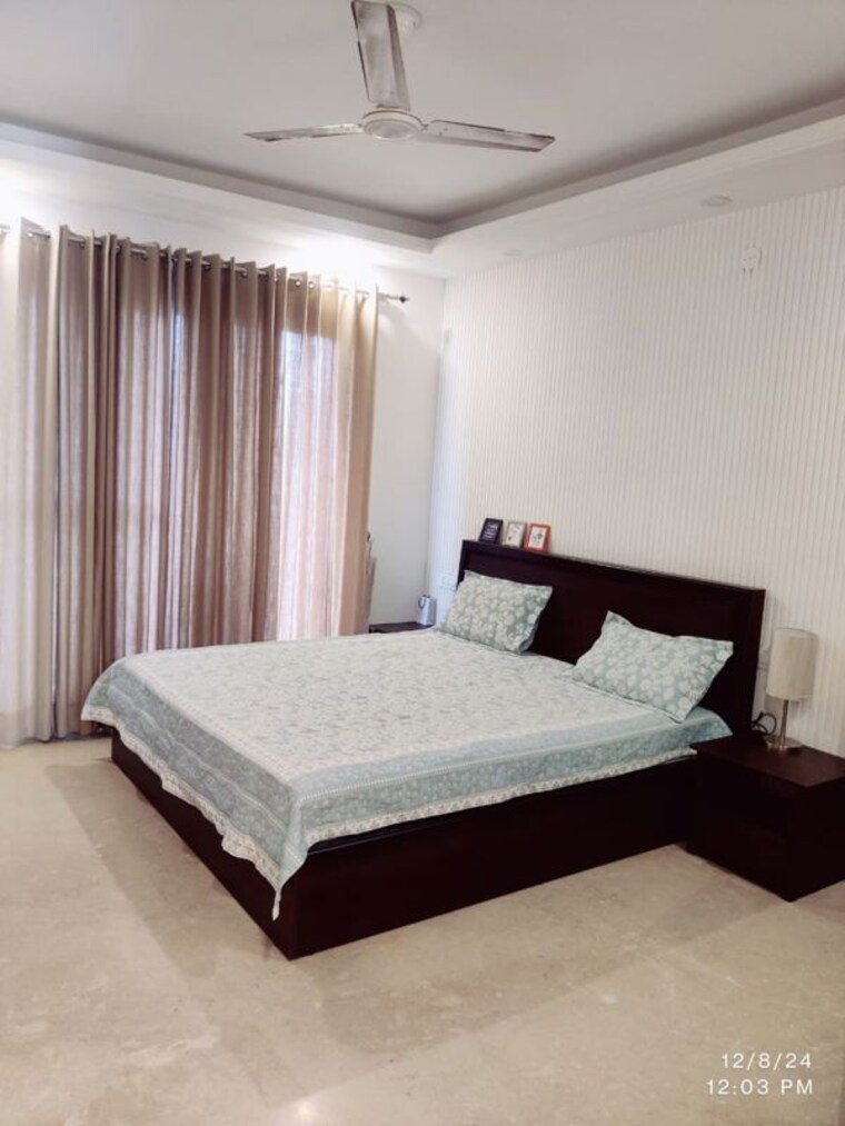 Bedroom, sector 31 1 Bedroom 1800 Sq.Ft. Builder Floor In Sector 31 Gurgaon 9936396