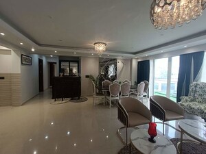 5 BHK Apartment For Rent in Mahagun Marvella, Sector 78