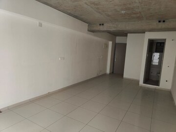 Room in  Office Space at Sun Westbank, Navrangpura – for Rent