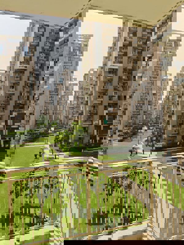 3.5 BHK + Servant Room 1900 Sq.Ft. Apartment in Emaar Palm Gardens