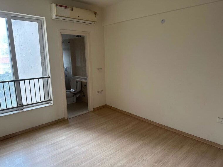 Room, emaar-palm-gardens 3.5 Bedroom 1900 Sq.Ft. Apartment In Sector 83 Gurgaon 9936555