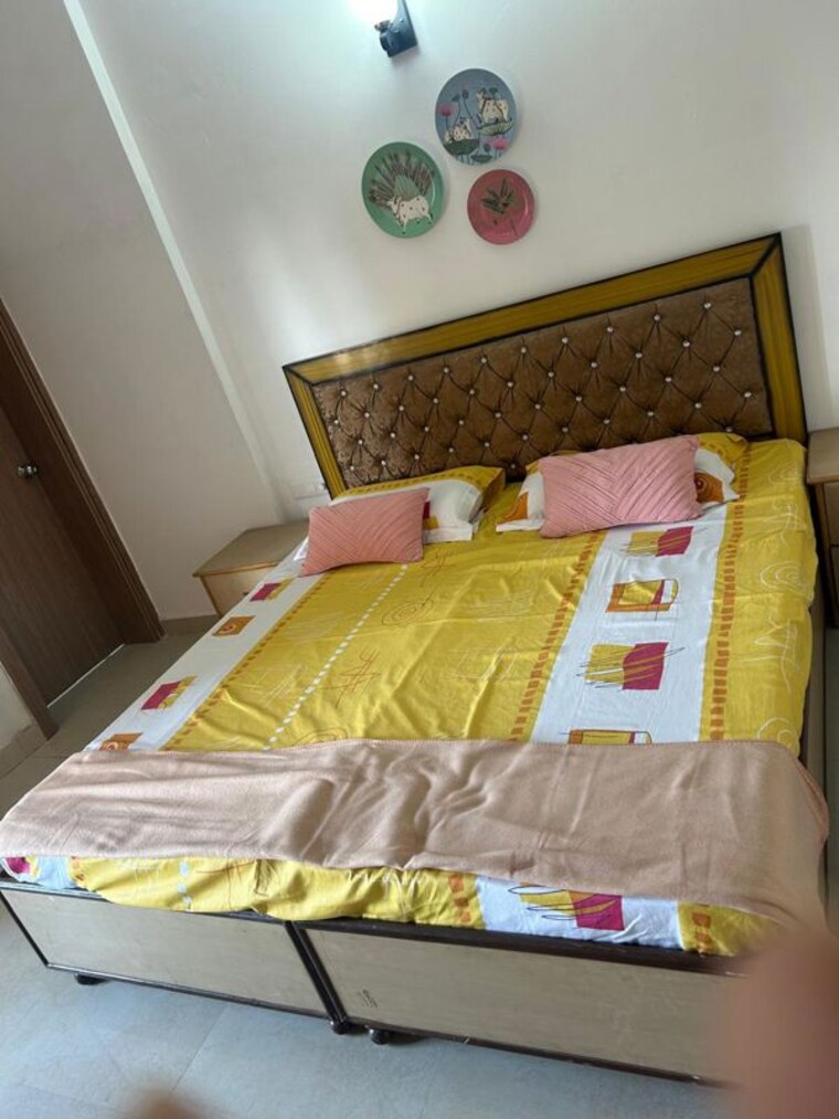 Bedroom, sector 31 4 Bedroom 2500 Sq.Ft. Builder Floor In Sector 31 Gurgaon 9936559
