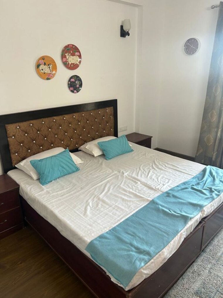 Bedroom, sector 31 4 Bedroom 2500 Sq.Ft. Builder Floor In Sector 31 Gurgaon 9936559