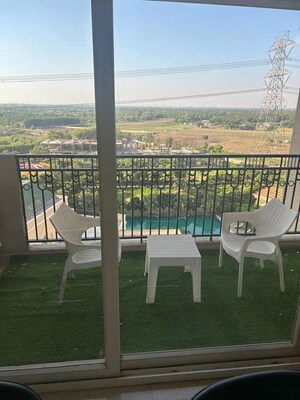 Swimming Pool in 4 BHK Builder Floor at Sector 31 – for Rent