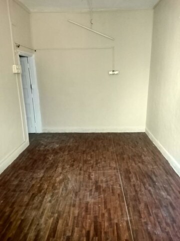 Room in 1 BHK Apartment at Kurla West – for Rent