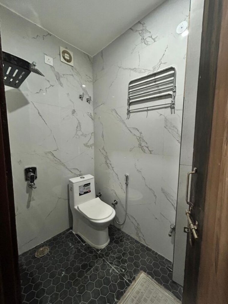 Bathroom, sector 110 2 Bedroom 1029 Sq.Ft. Builder Floor In Sector 110 Noida 9936540