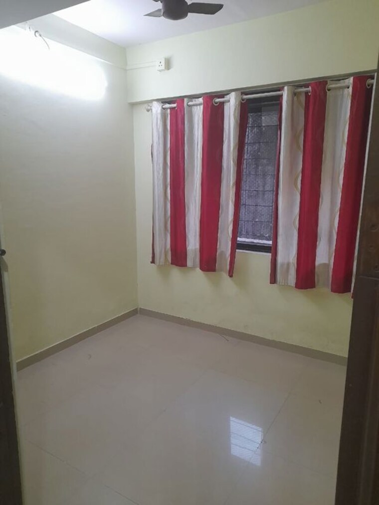 Room, omkar-chs 1 Bedroom 300 Sq.Ft. Builder Floor In Kurla Mumbai 9936743