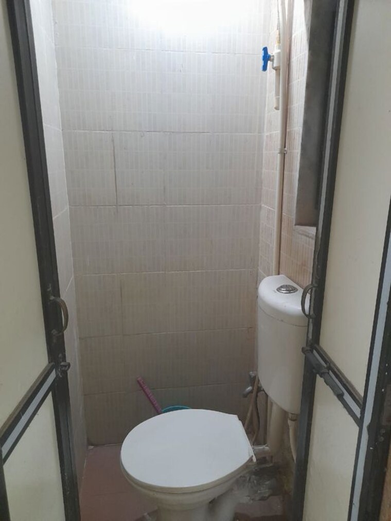 Bathroom, omkar-chs 1 Bedroom 300 Sq.Ft. Builder Floor In Kurla Mumbai 9936743