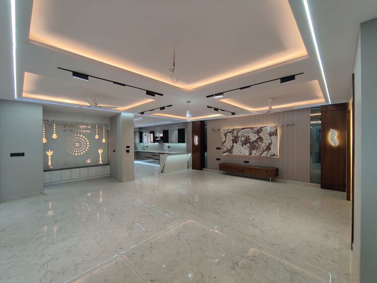  Parking, green fields colony 5 Bedroom 4365 Sq.Ft. Builder Floor In Green Fields Colony Faridabad 9936763