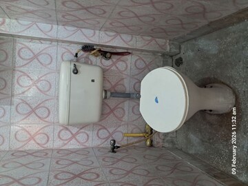 Bathroom in 1 BHK Builder Floor at Rohini Sector 8 – for Rent