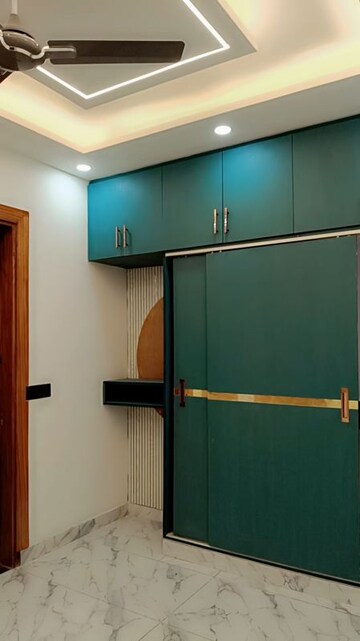 Room in 4 BHK Builder Floor at Shalimar Garden Extension I – for Sale