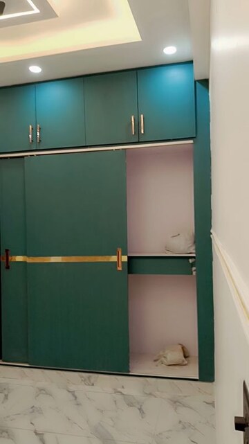 Room in 4 BHK Builder Floor at Shalimar Garden Extension I – for Sale